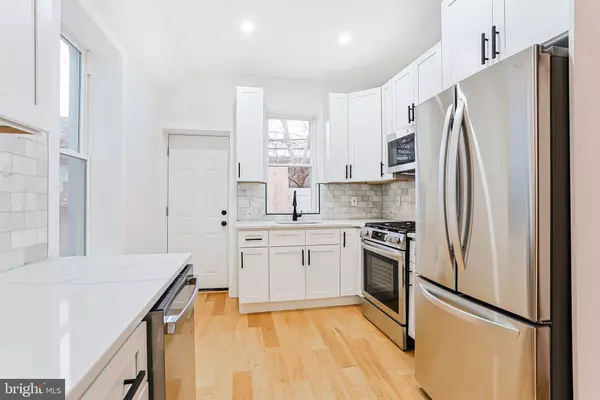 Philadelphia, PA 19145,1734 S TAYLOR ST