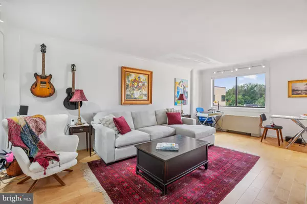 Washington, DC 20008,3701 CONNECTICUT AVE NW #909