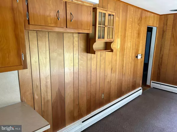 Bridgeton, NJ 08302,15 HOLLY TER