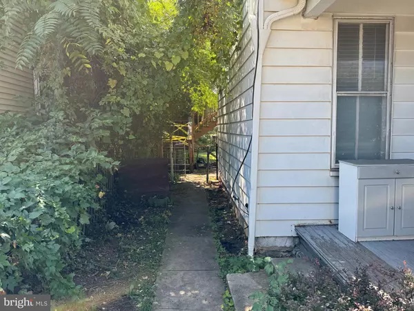 Chambersburg, PA 17201,446 E QUEEN STREET