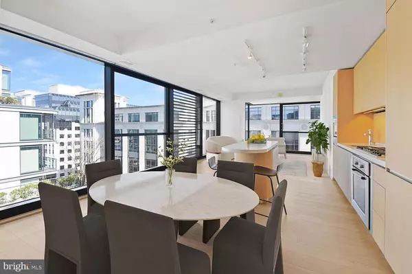 Washington, DC 20001,925 H ST NW #909