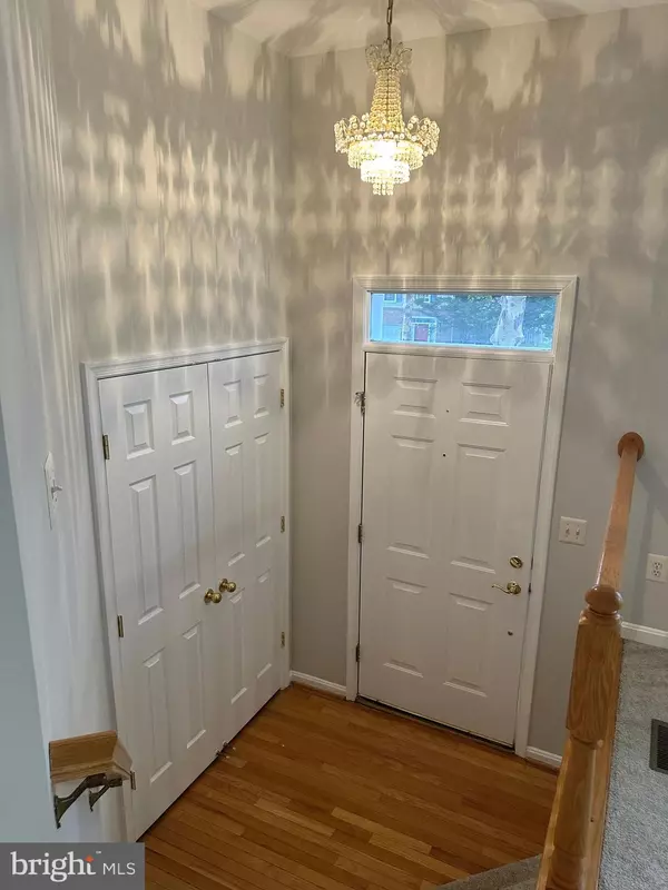 South Riding, VA 20152,42893 GOLF VIEW DR