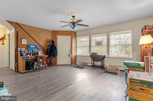 Levittown, PA 19057,53 CRESTWOOD RD