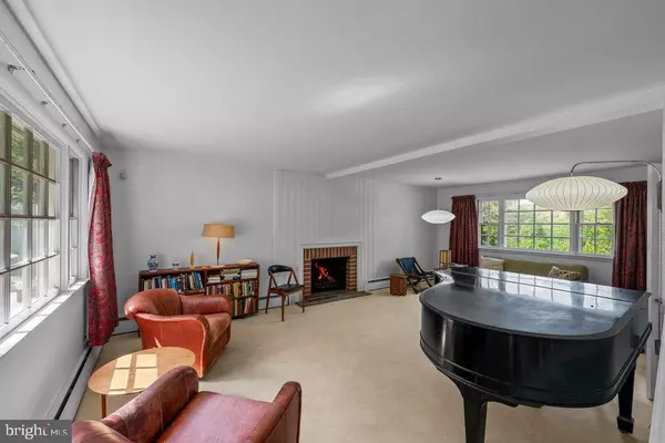 Media, PA 19063,18 SPRINGHOUSE LN