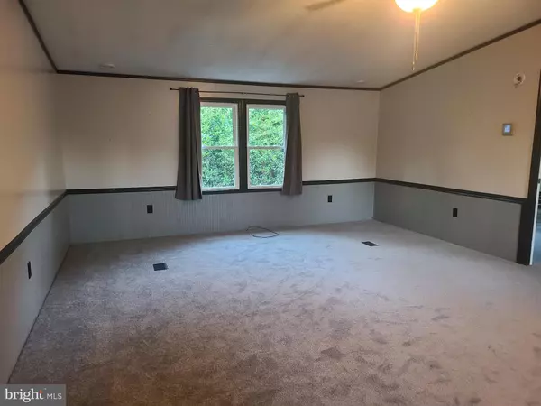 Green Lane, PA 18054,902 LAKEVIEW DR #