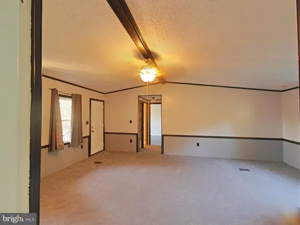 Green Lane, PA 18054,902 LAKEVIEW DR #