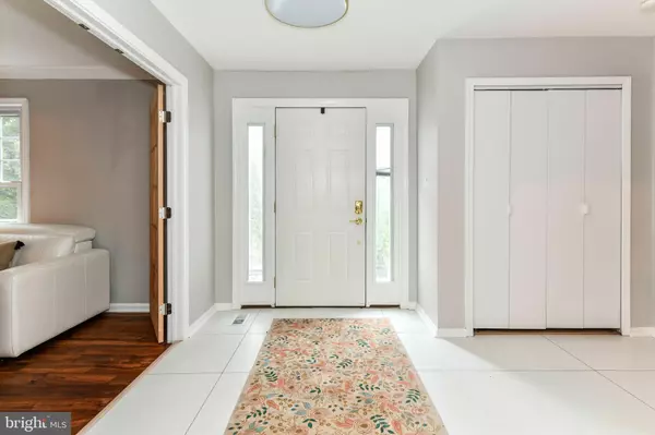 Fairfax, VA 22030,5500 HAMPTON FOREST WAY