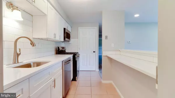 140 KENWOOD DR,  Sicklerville,  NJ 08081