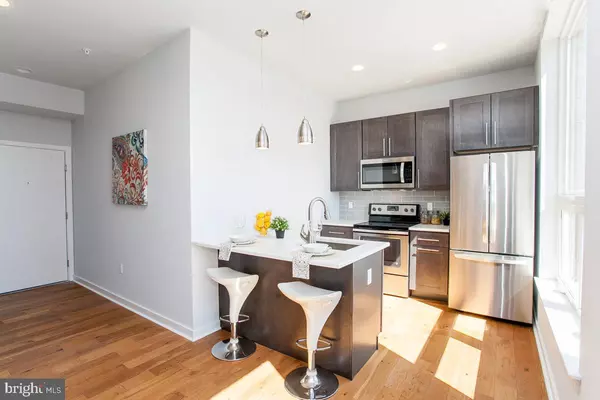 Philadelphia, PA 19128,5938 HENRY AVE #9