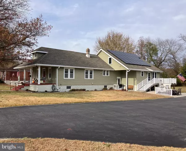 60 E PITTSFIELD ST, Pennsville, NJ 08070
