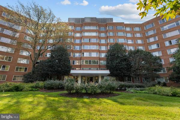 4000 TUNLAW RD NW #220, Washington, DC 20007