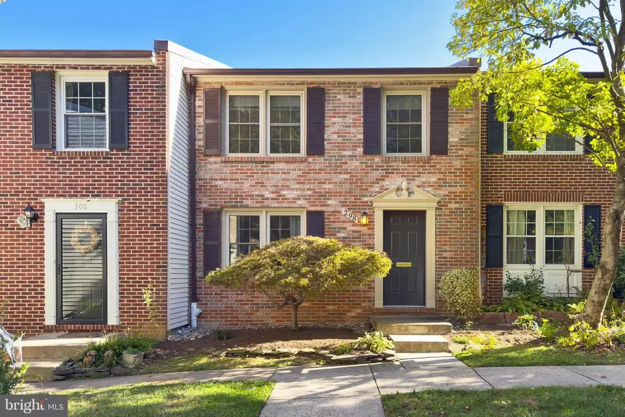 298 GUNDRY DR, Falls Church, VA 22046