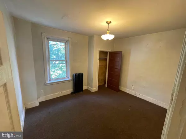 Trenton, NJ 08611,320 DIVISION ST