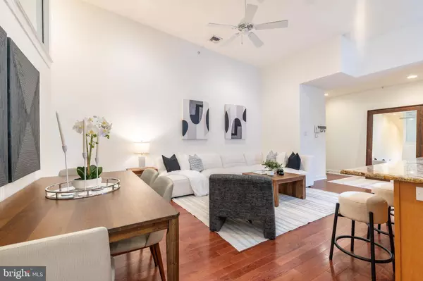 Philadelphia, PA 19106,6-10 S STRAWBERRY ST #16