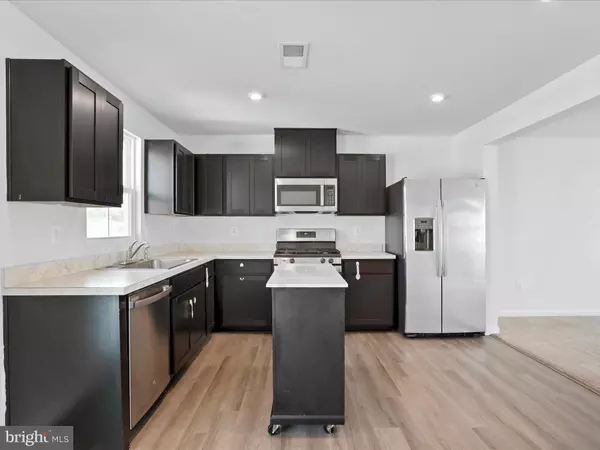 Martinsburg, WV 25403,207 RHEA DR