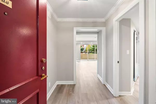 Alexandria, VA 22314,1250 S WASHINGTON ST S #116