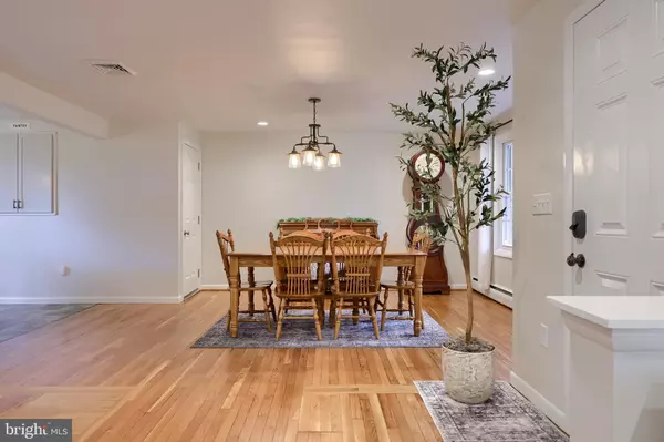 Lititz, PA 17543,209 SEGO SAGO RD