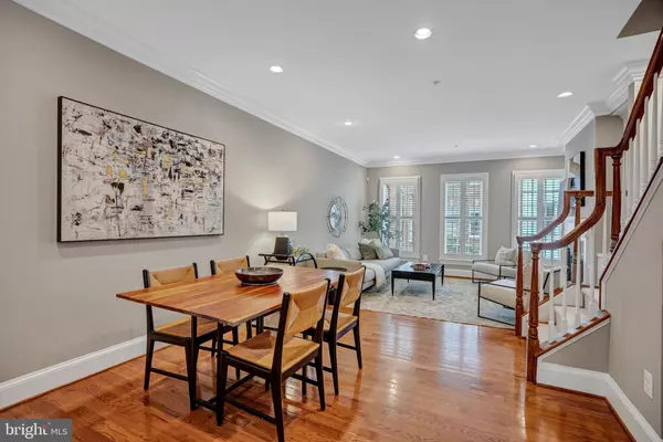 Alexandria, VA 22314,1822 POTOMAC GREENS DR