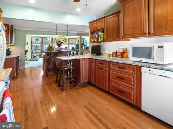 Levittown, PA 19056,14 HARP RD