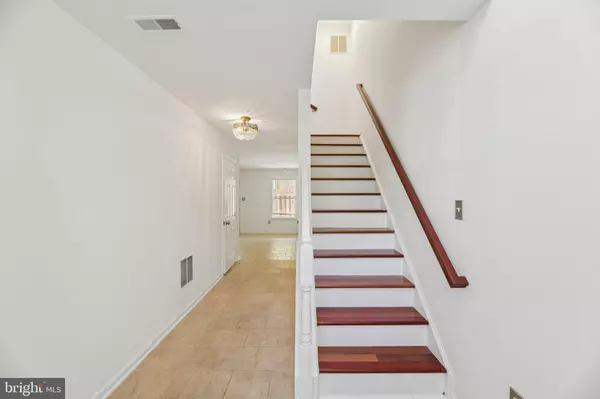 Centreville, VA 20121,6330 JAMES HARRIS WAY