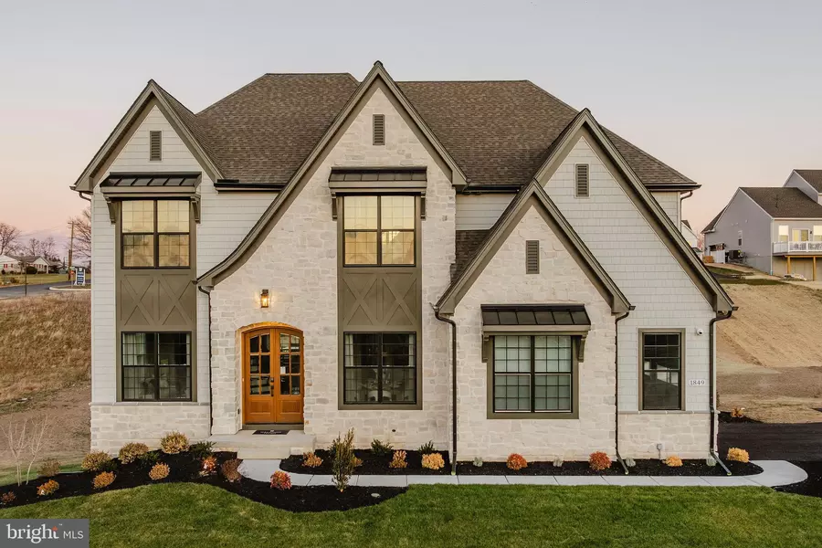 5600 MAJESTIC VIEW DR #DEVONSHIRE, Schnecksville, PA 18078