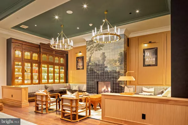 Philadelphia, PA 19102,200 S BROAD ST #208