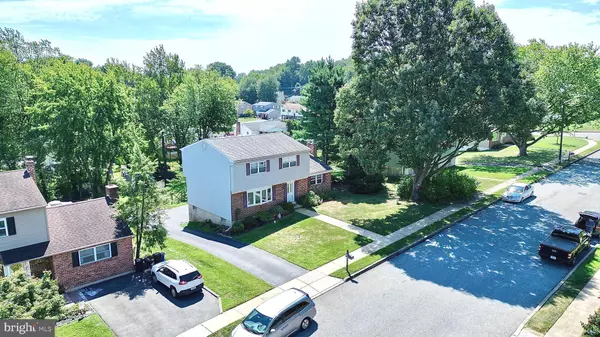 Aston, PA 19014,21 CATHY LN