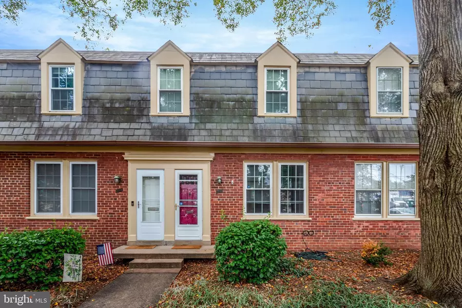 1020 S BARTON ST #265, Arlington, VA 22204