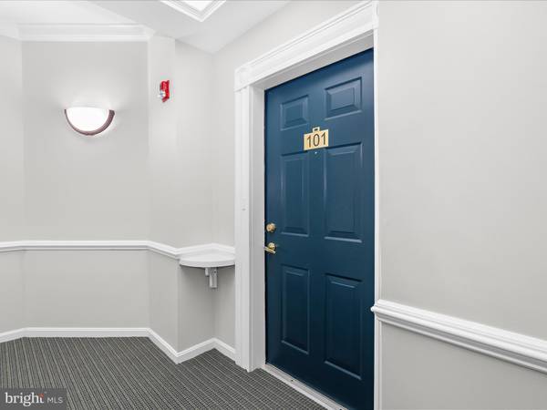 Edgewater, MD 21037,410 HAMLET CLUB DR #101