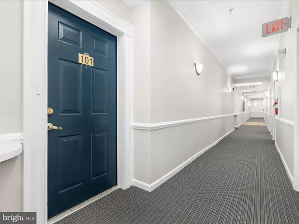 Edgewater, MD 21037,410 HAMLET CLUB DR #101