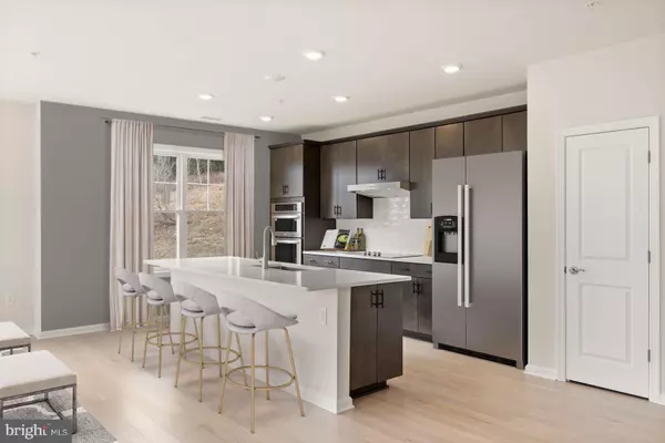 Conshohocken, PA 19428,401 WASHINGTON ST #213 LEWIS