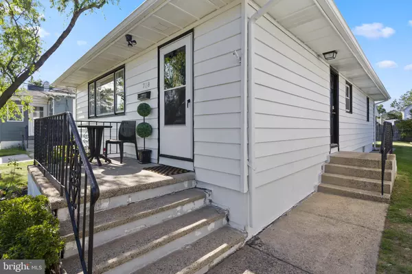 Hamilton, NJ 08610,718 E HOWELL ST