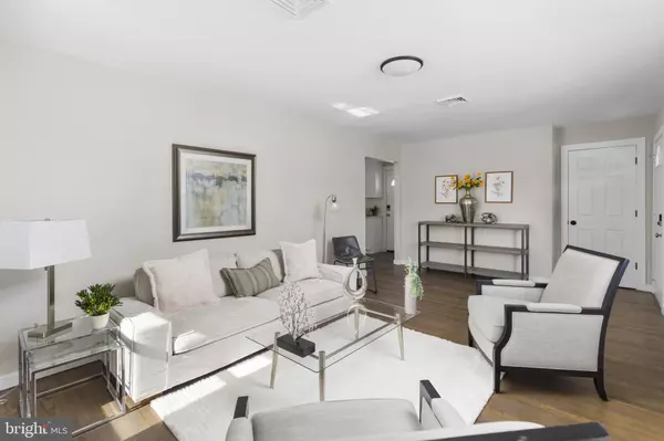 Hamilton, NJ 08610,718 E HOWELL ST