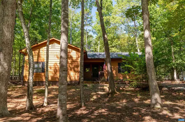 Palmyra, VA 22963,377 JEFFERSON DR