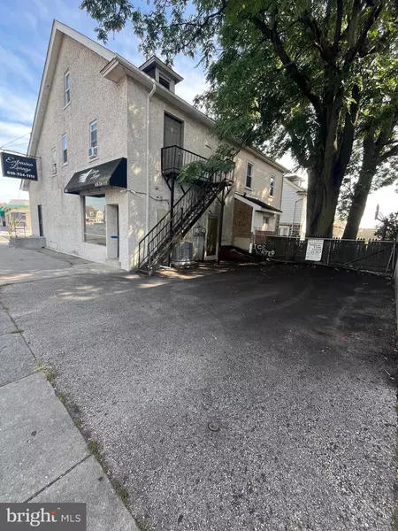 6550 MARKET ST, Upper Darby, PA 19082