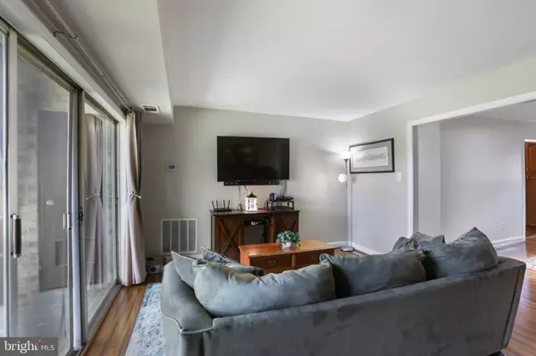 Reston, VA 20190,11603 VANTAGE HILL RD #22C