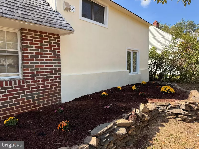 9328 ACADEMY RD, Philadelphia, PA 19114