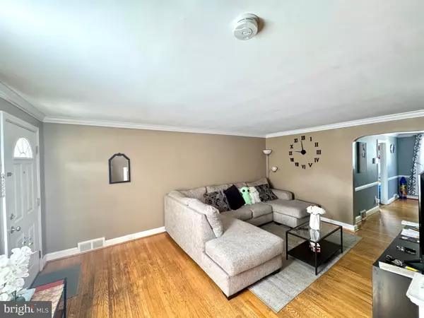 Drexel Hill, PA 19026,827 HAMPSHIRE