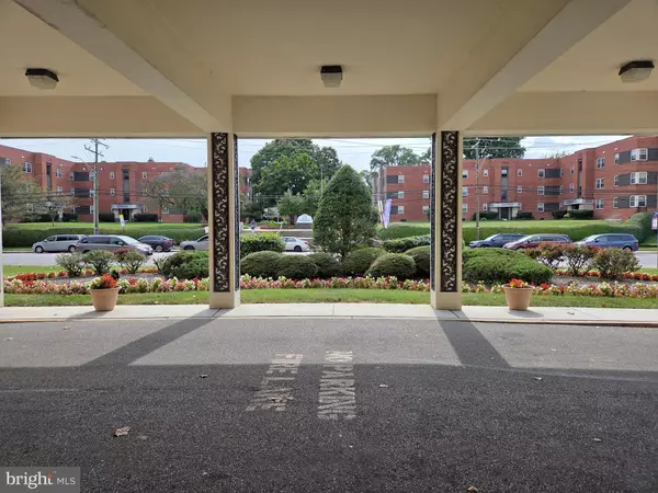 Baltimore, MD 21215,7111 PARK HEIGHTS AVE #707