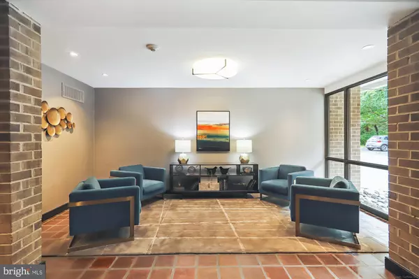 Bethesda, MD 20816,4956 SENTINEL DR #9-106