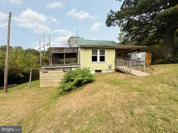 1579 BUCHANAN TRAIL, Mcconnellsburg, PA 17233