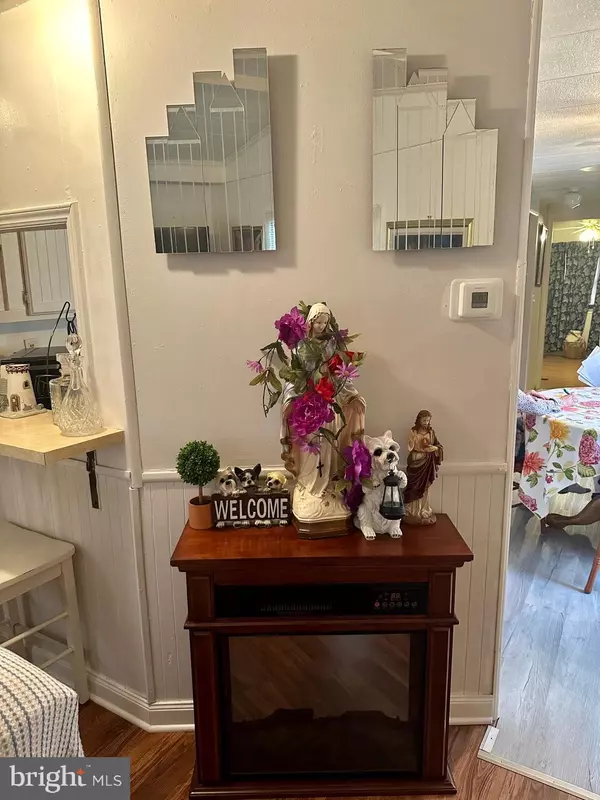 Williamstown, NJ 08094,202 POLK AVE