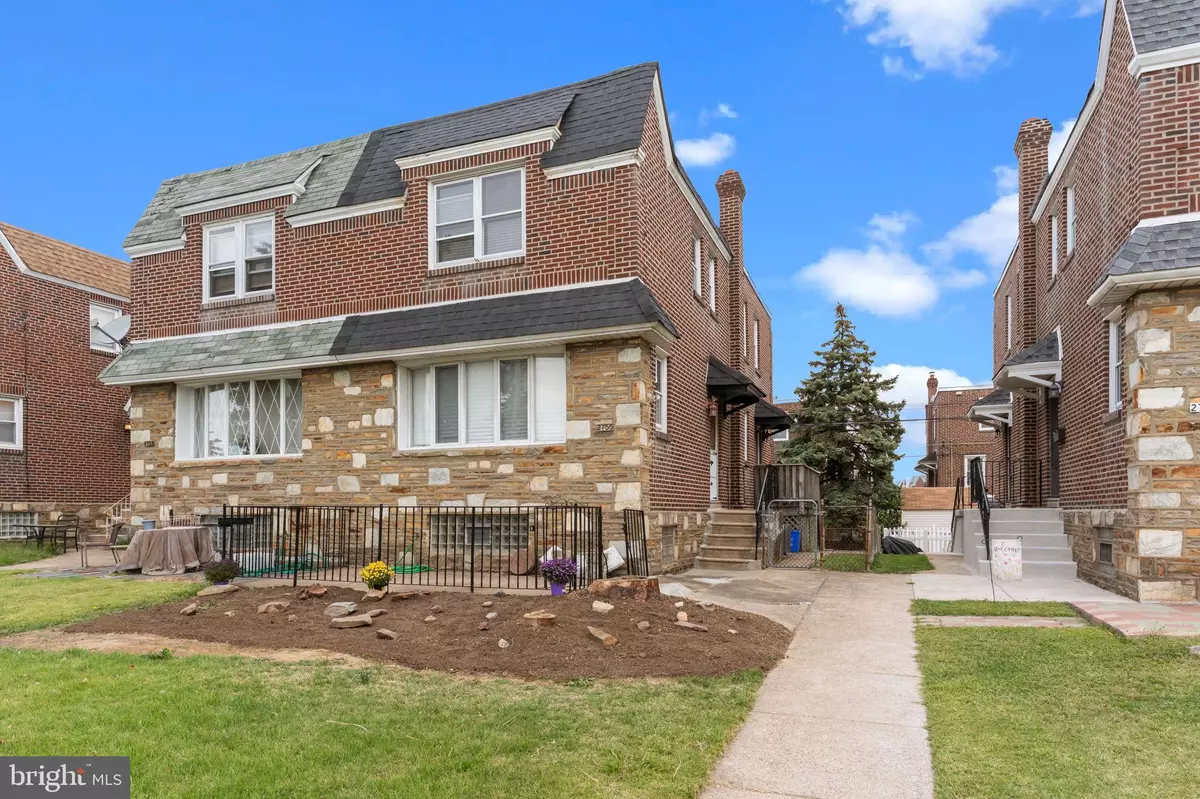 Philadelphia, PA 19152,2755 RHAWN ST