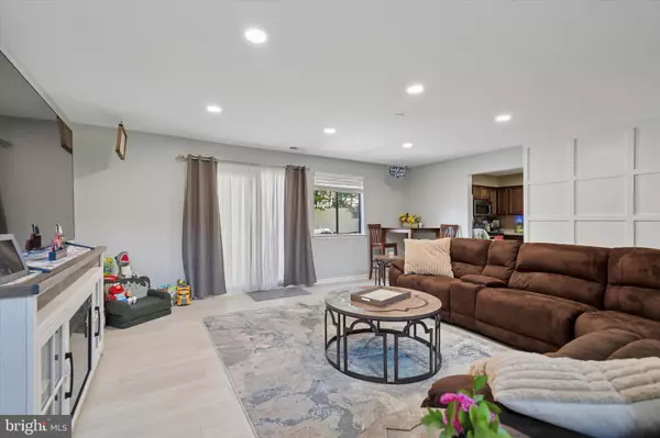 Horsham, PA 19044,45 EMBER LN