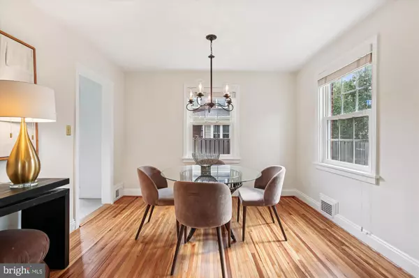 Alexandria, VA 22302,516 W WINDSOR AVE