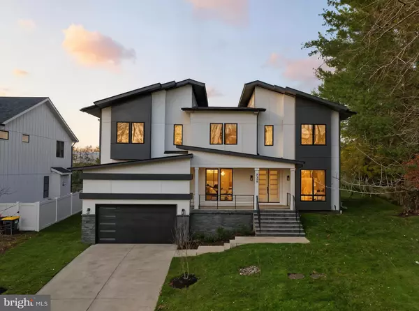 Falls Church, VA 22043,7306 SPORTSMAN DR