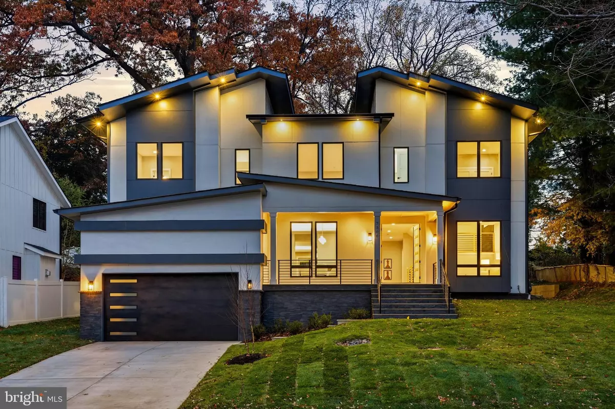 Falls Church, VA 22043,7306 SPORTSMAN DR