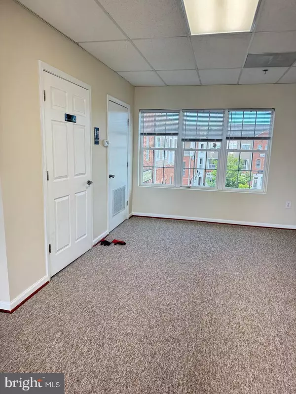 Woodbridge, VA 22193,13885 HEDGEWOOD DR #341