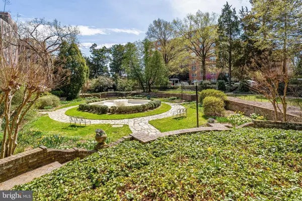 Washington, DC 20016,4000 CATHEDRAL AVE NW #848/849B