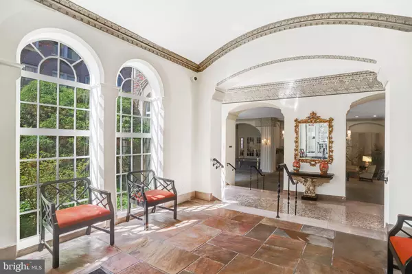 Washington, DC 20016,4000 CATHEDRAL AVE NW #848/849B